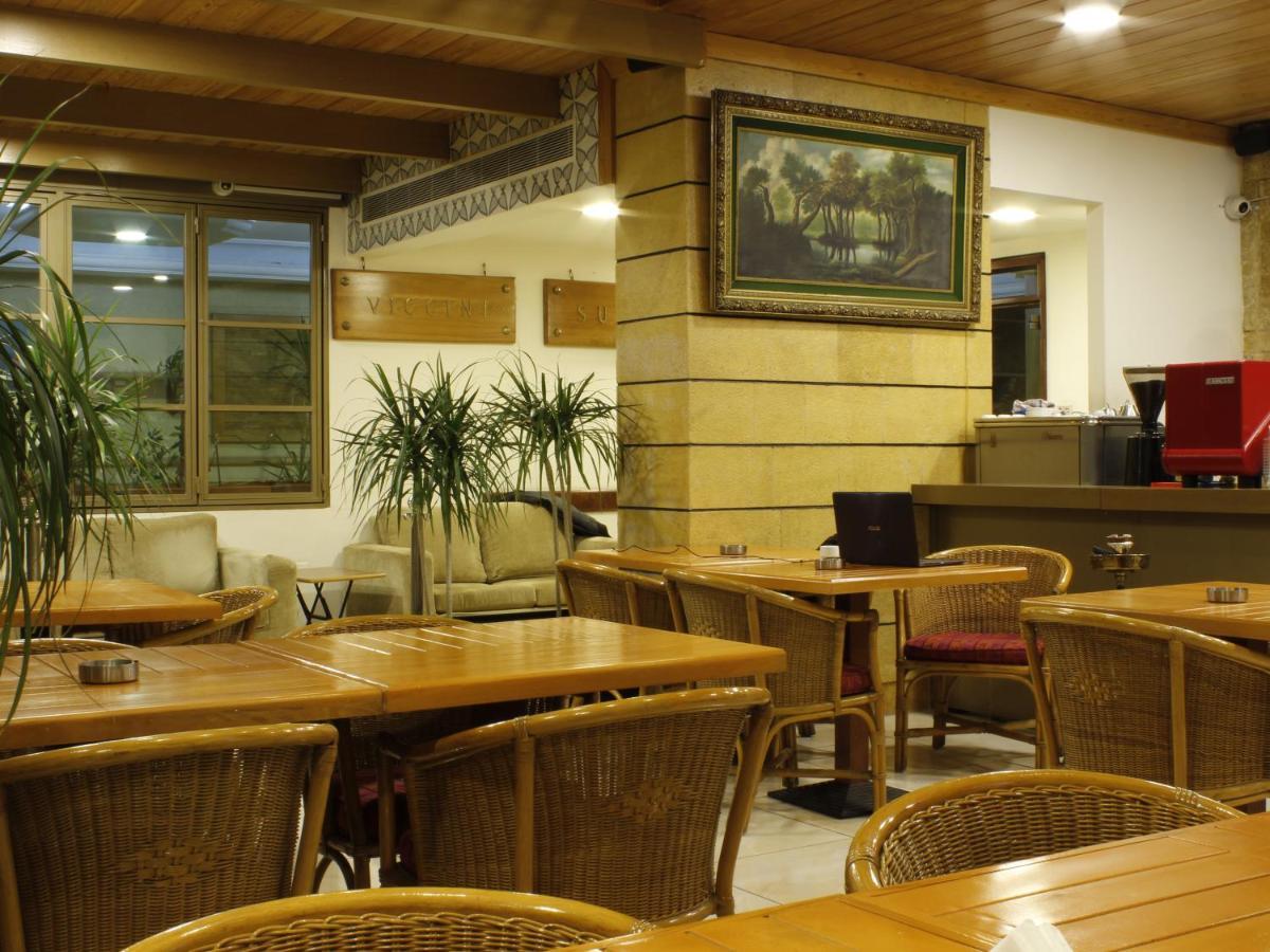 Viccini Suites Beiroet Buitenkant foto