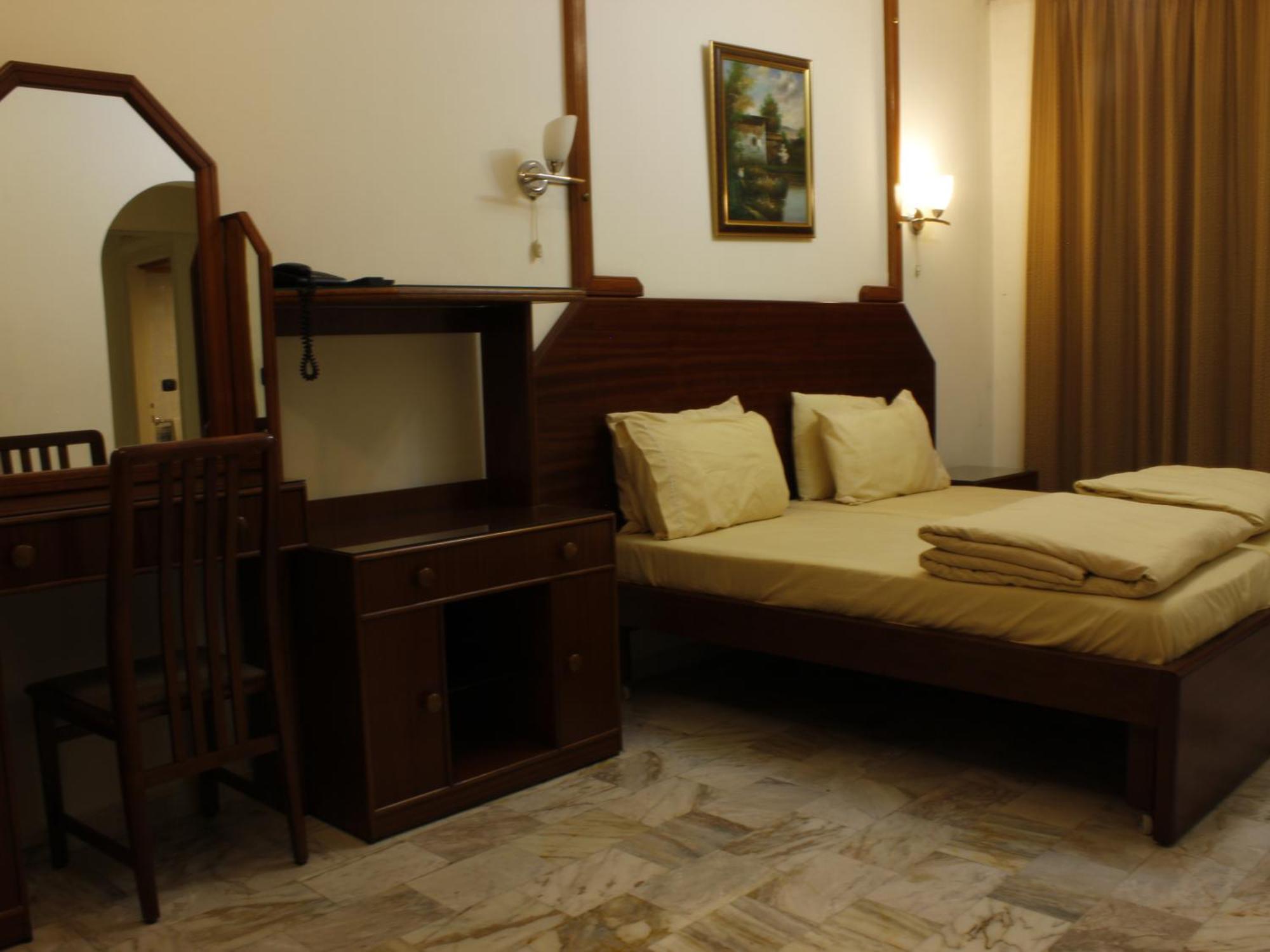 Viccini Suites Beiroet Buitenkant foto