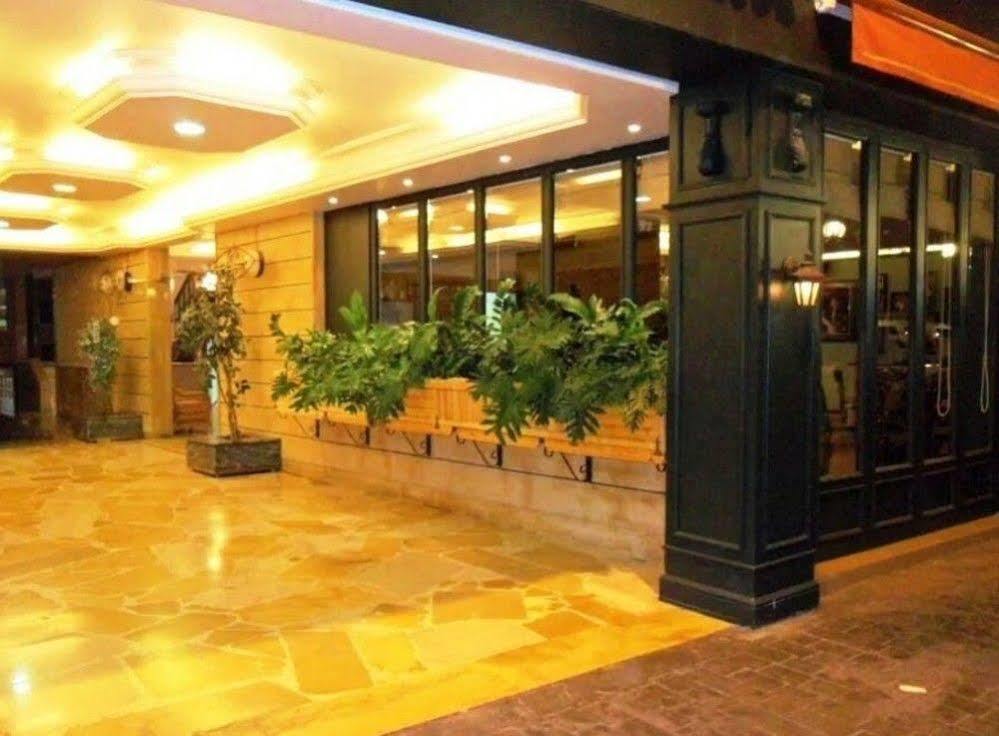 Viccini Suites Beiroet Buitenkant foto