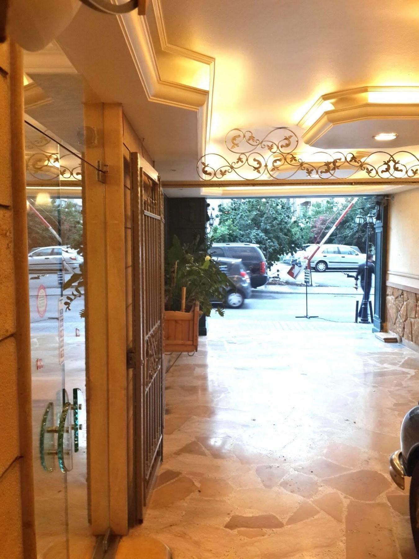 Viccini Suites Beiroet Buitenkant foto