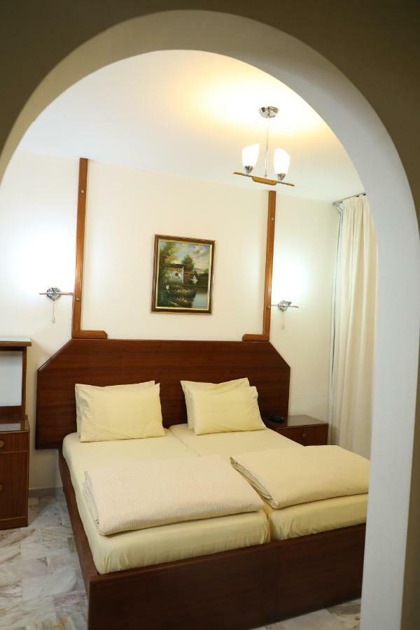 Viccini Suites Beiroet Buitenkant foto