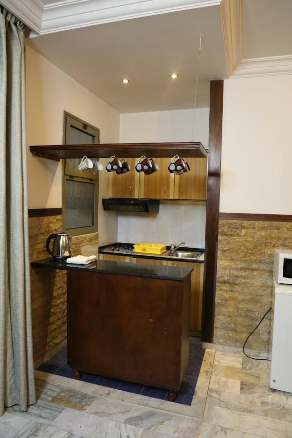 Viccini Suites Beiroet Buitenkant foto